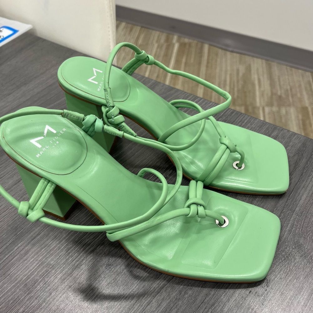 Marc Fisher LTD Giada Strapy Green Heels Size 8 - Picture 2 of 7